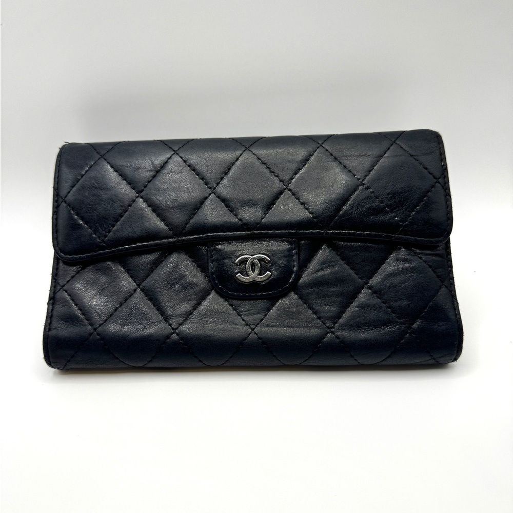 Chanel Black Quilted Leather Wallet